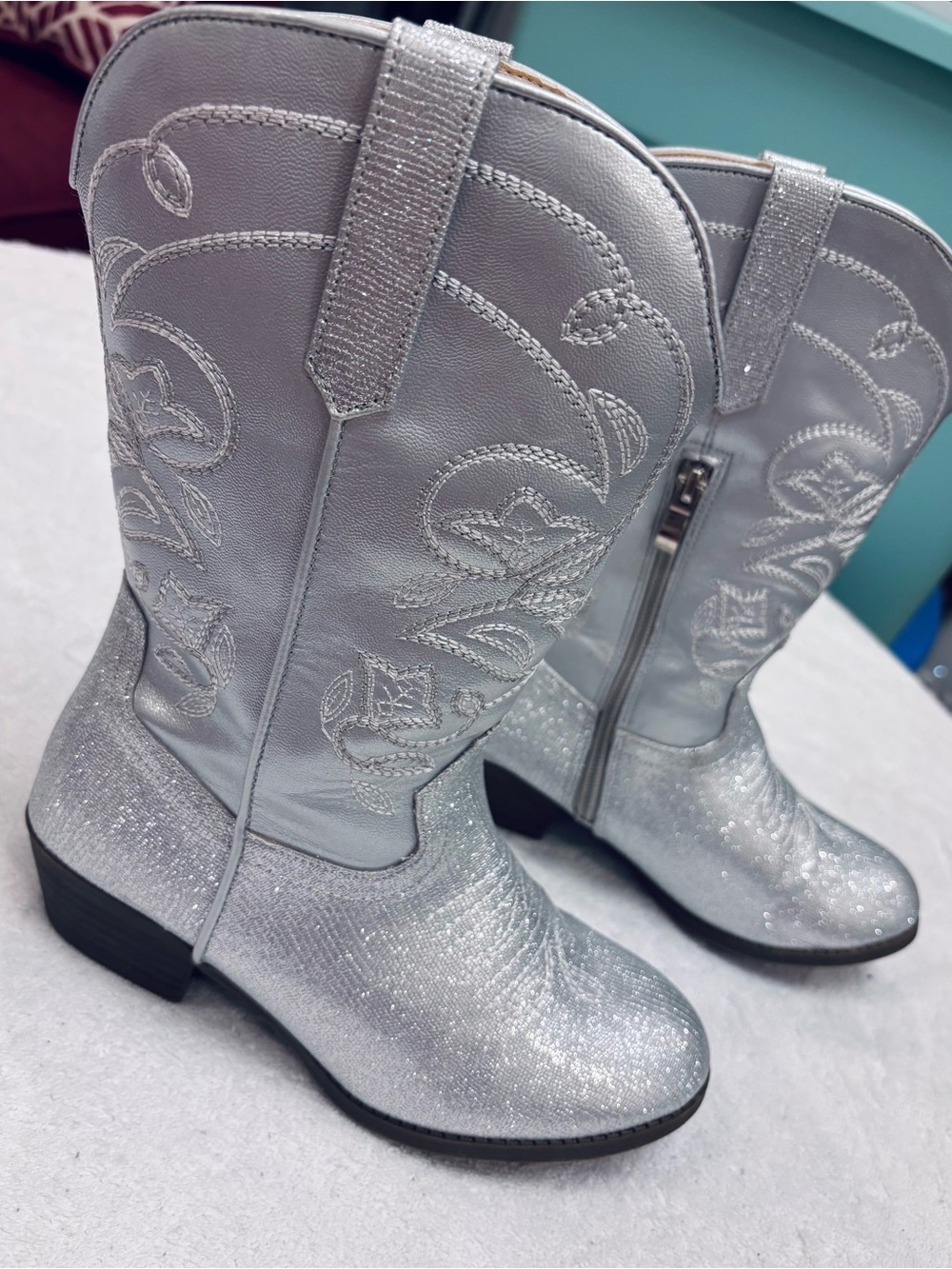 Silver cowgirl boots by ANYTHING BUT MONDAY / London - Girl’s size 3 - box 4
